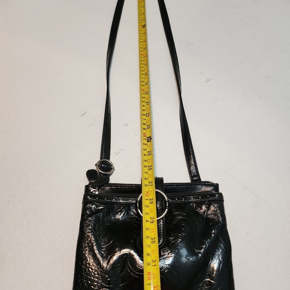 Relic Faux Black Patent Leather Floral Embossed Crossbody Bag EUC - Picture 10 of 16